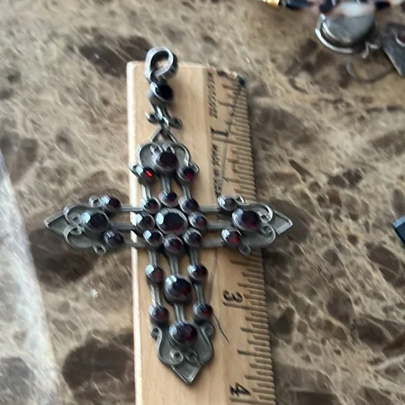 Large faceted garnet encrusted sterling silver antiqued patina  cross vintage - Picture 10 of 10